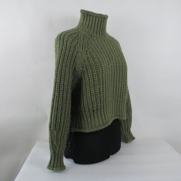 H&M CHUNKY KNIT CROP SWEATER - Picture 3 of 11